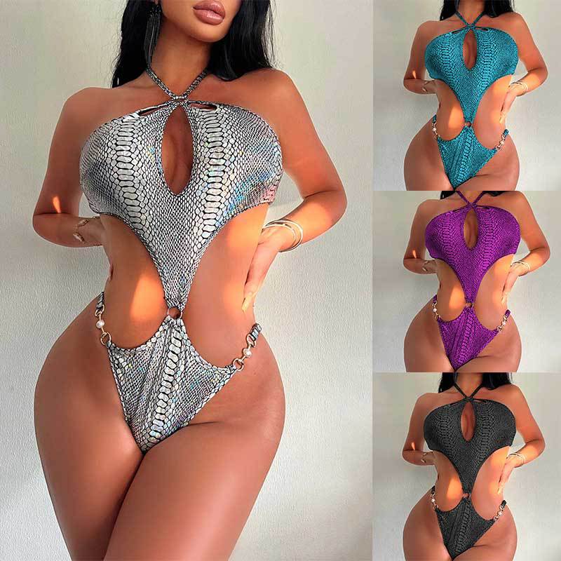 Dame ensartet badedragt med spændende slangemønster og cut-out-design Stilla