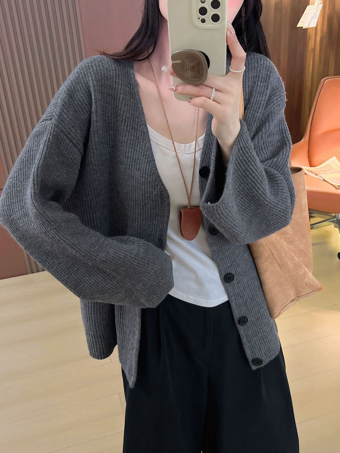 Damernes chunky strik cardigan med lange ærmer og en afslappet pasform Stilla