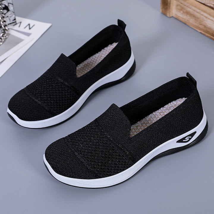 Dame Komfortable Slip-On Sneakers med åndbar strikkeflade og skridsikker sål Stilla