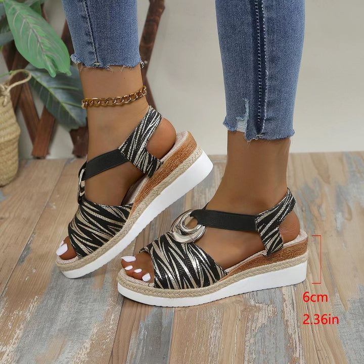 Dame Wedge-sandaler med fashionabel remdesign og ergonomisk fodbedste Stilla