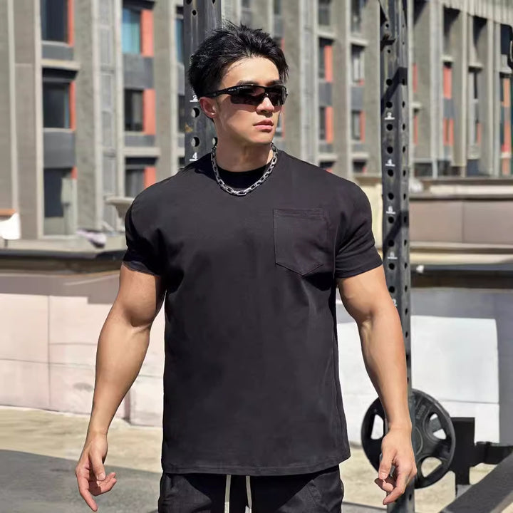 Herrer Fitness T-shirt med praktisk brystlomme-design og afslappet snit Stilla