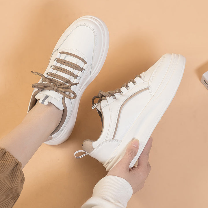Dame sneakers i sporty-elegant design med skridsikker sål og fremragende dæmpning Stilla