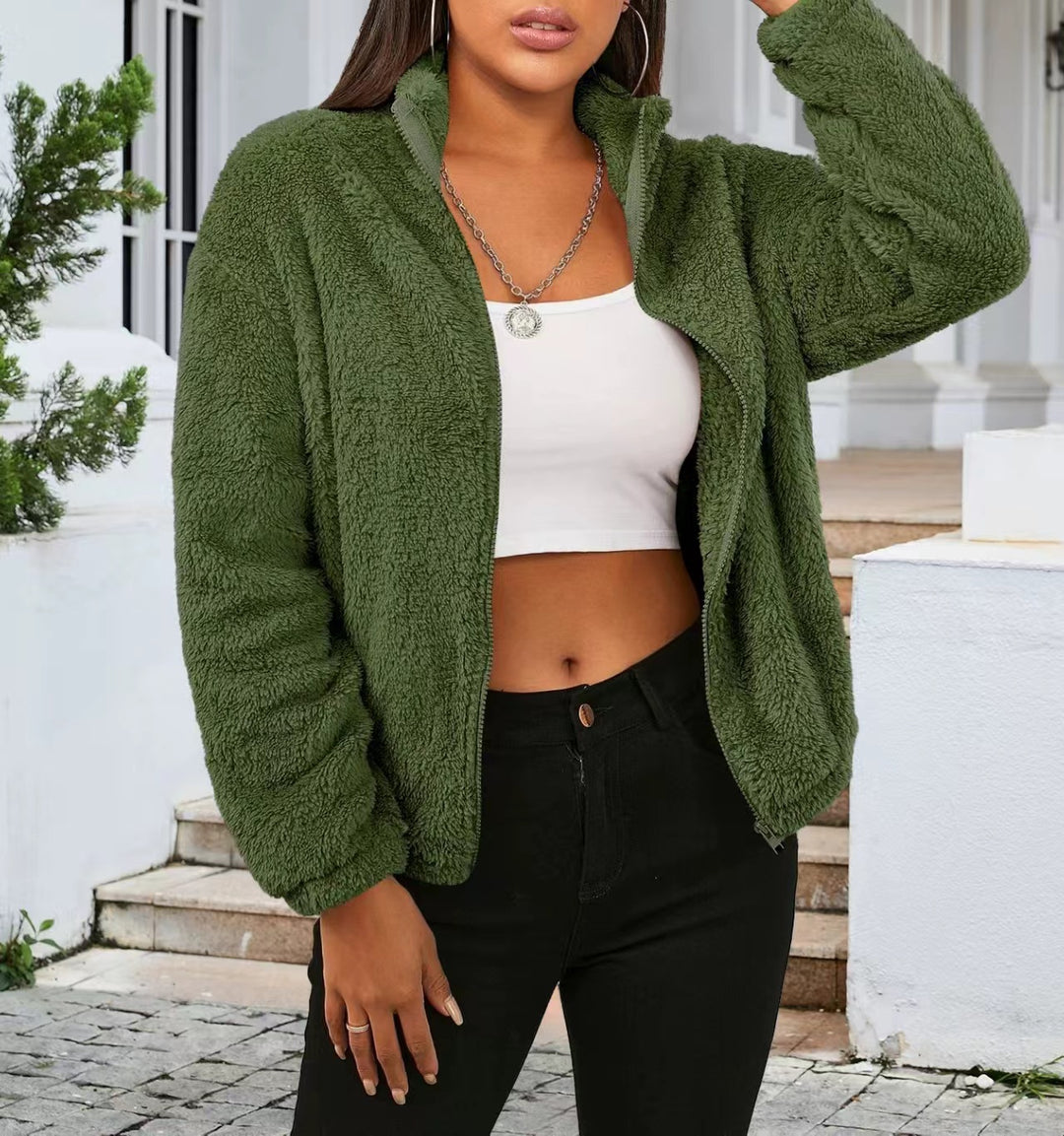Dame Teddyjakke i afslappet oversized stil med høj krave og lynlås Stiila