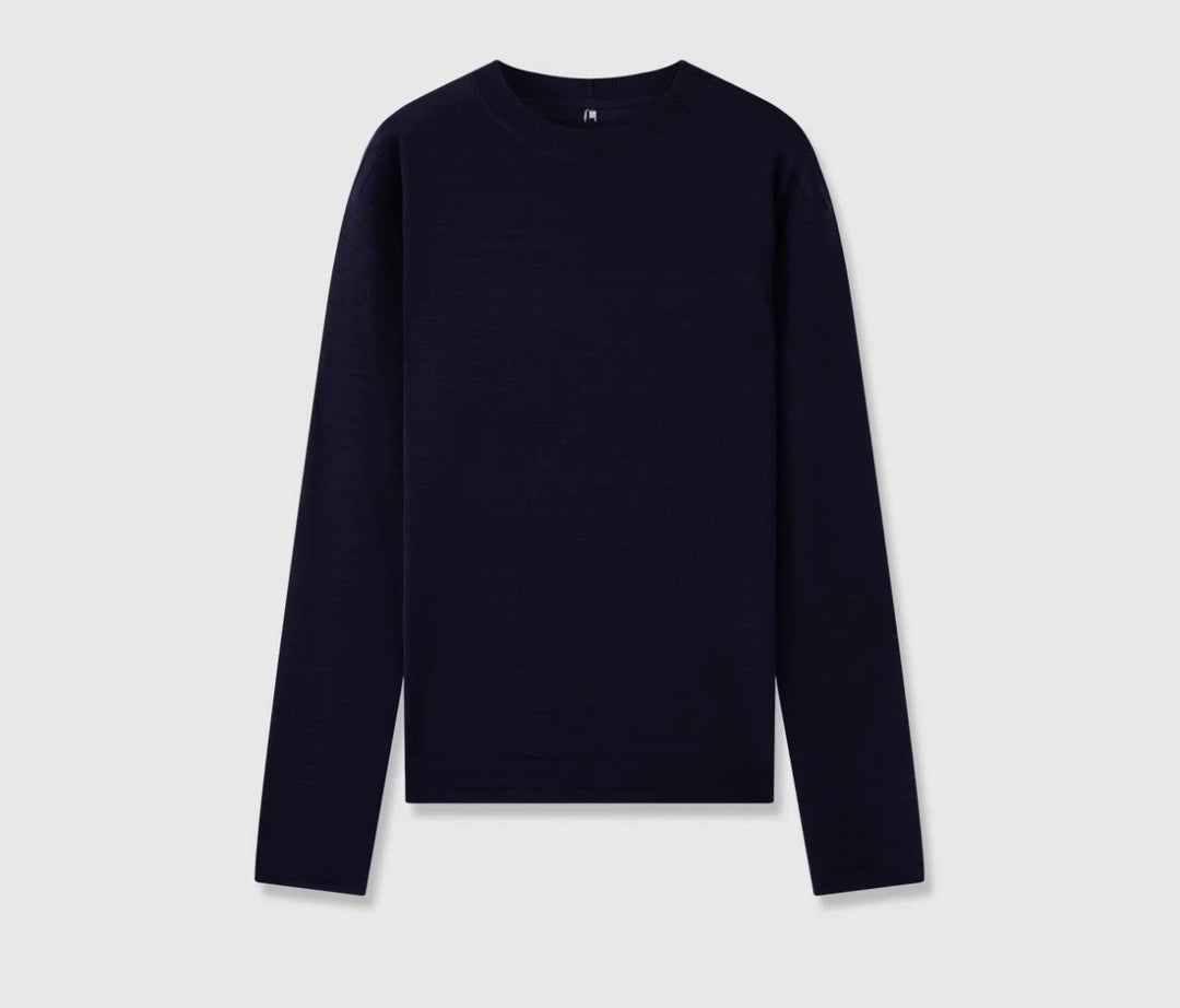 Dame fint strikket langærmet t-shirt med rund halsudskæring og smal pasform Stilla
