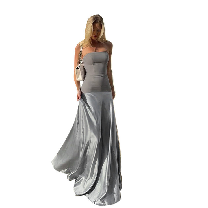 Dame gulvlange aftenkjole med strapless design og flydende satin Skovae