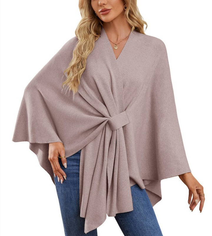 Dame elegant strikkeponcho med raffinerede draperinger og taljebælte Stilla