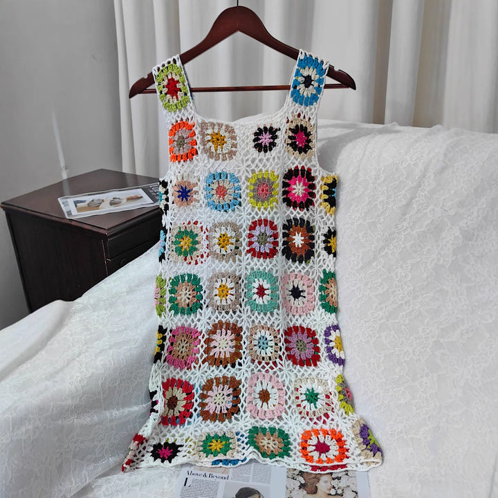 Dame luftig hæklekjole med farverigt granny-square-mønster Skovae