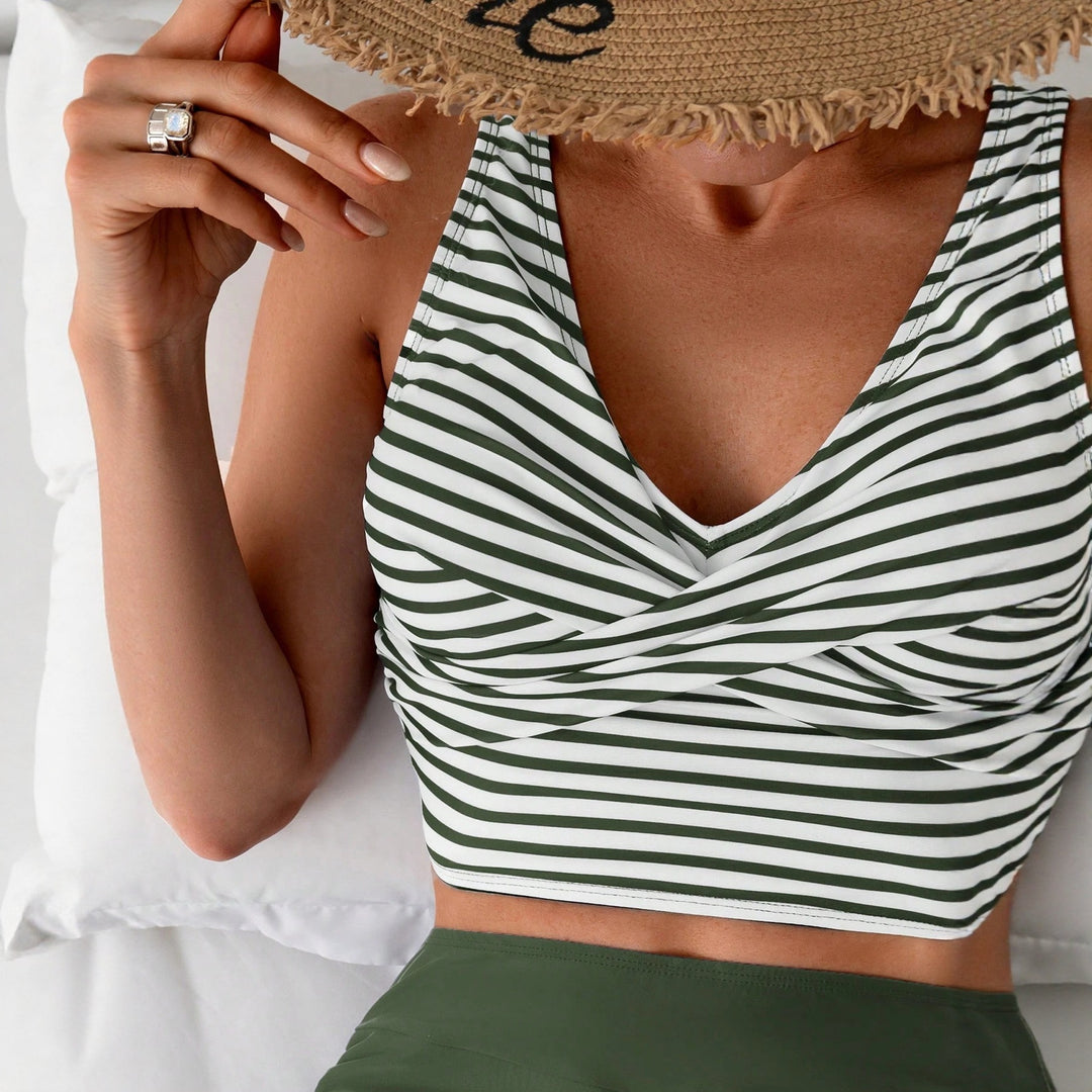 Dame Sporty Crop-Top og High-Waisted Shorts Skovae