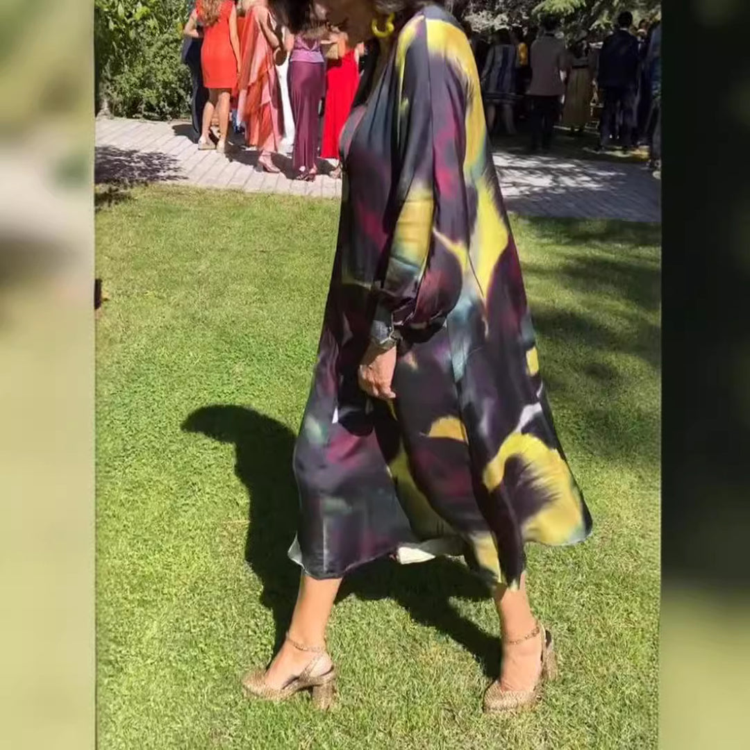 Dame Maxikjole med farverigt batikdesign og elegante pufærmer Stilla
