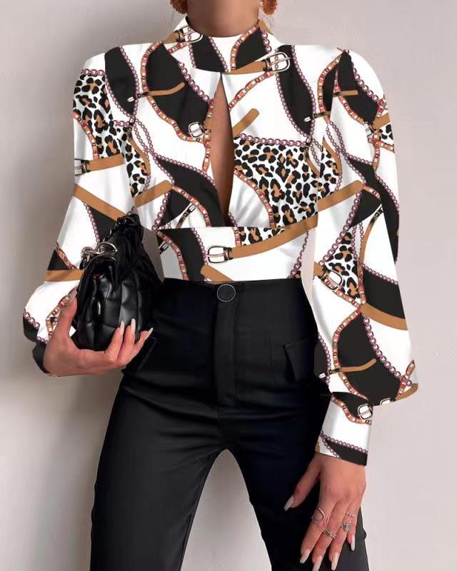 Damer modebluse med grafisk design Stilla