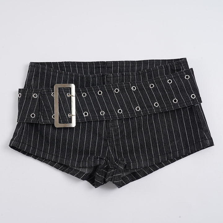 Dame fashionable shorts with high-quality belt and stud details Skovae