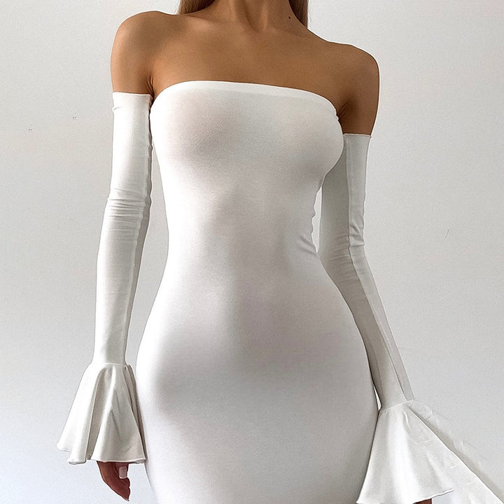 Femme Off-Shoulder Kjole med Glockenærmer Stilla
