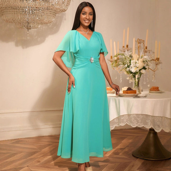 Dame elegant Maxi-kjole med smart foldedesign og glamourøs brosche Skovae