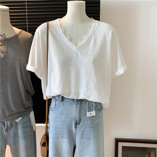 Femme Relaxed Fit V-Hals Top med slidt ærme detalje Stilla