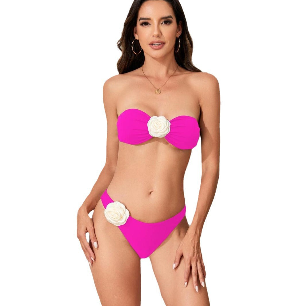 Dame Bikini-sæt med legende blomsteraccessory og bandeau top Stilla