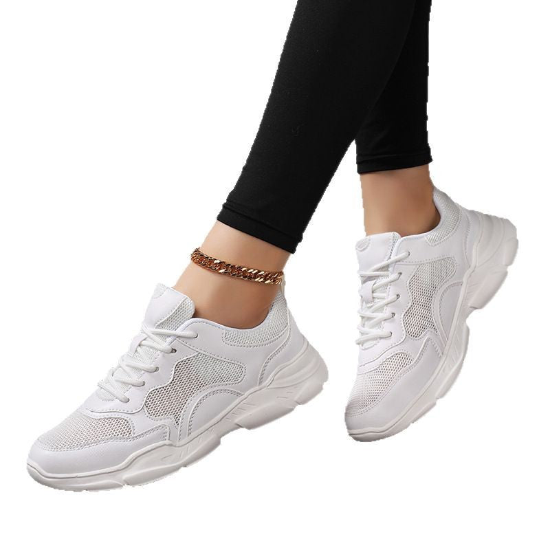 Dame nan moderne komfort sneakers i retro-look med åndbart mesh, polstret hæl og profileret let sål konstruktion Skovae