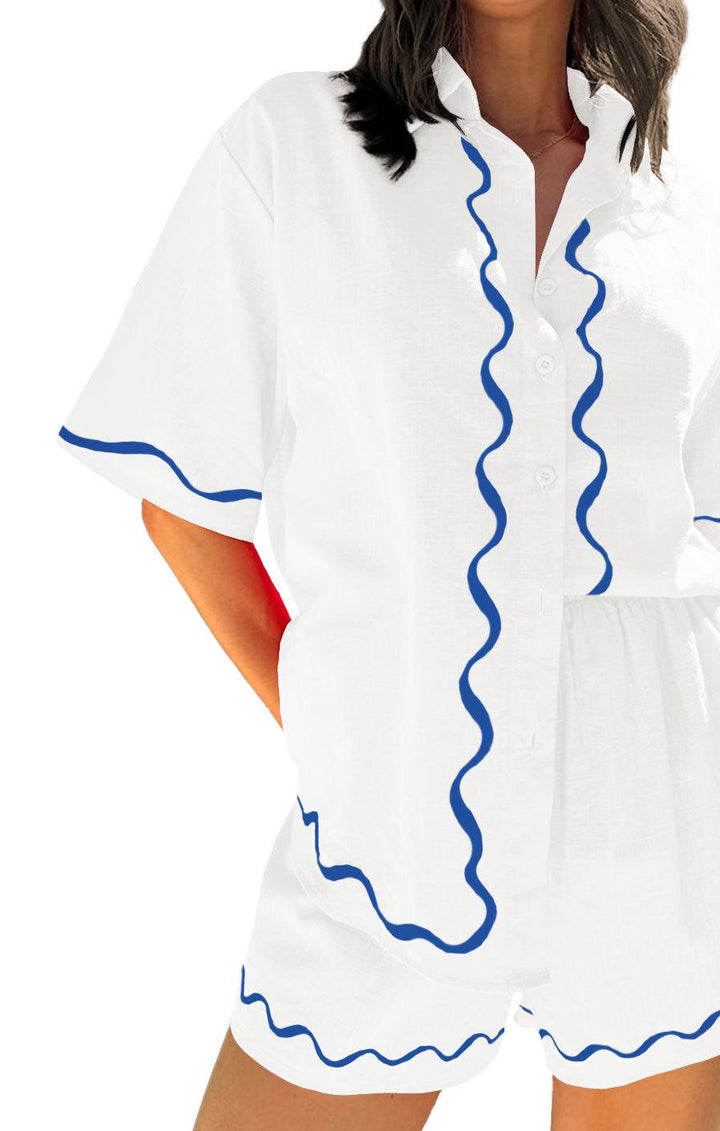 Dame sæt bestående af afslappet kortærmet top og behagelige shorts med bølgemønster Stilla