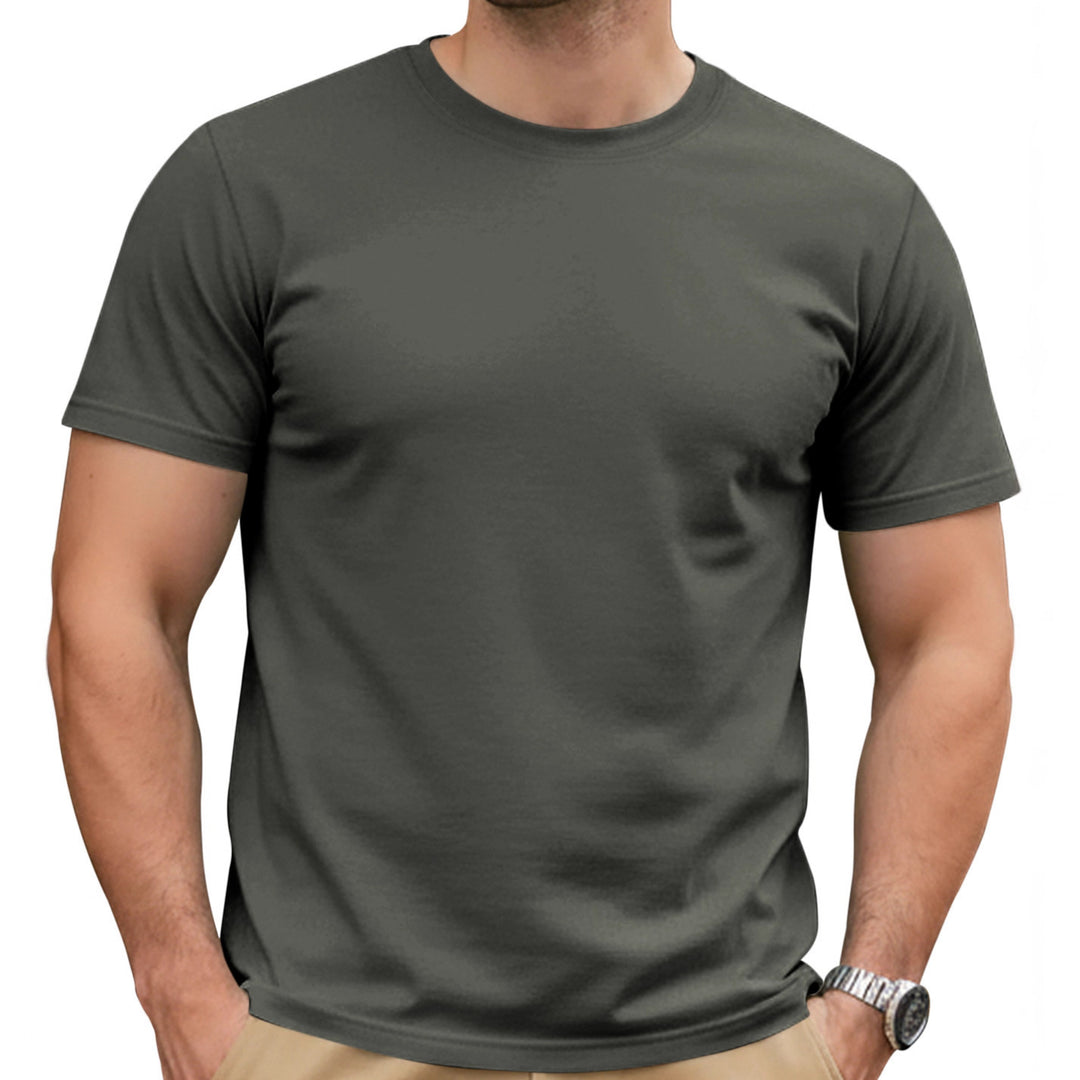 Herren nan Basic Kortærmet T-shirt lavet af kvalitets bomuldsblanding med rund halsudskæring, flade syninger og Regular Fit Skovae