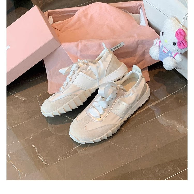 Dame moderne Sneakers med struktureret overmateriale og skridsikker gummisål Stilla