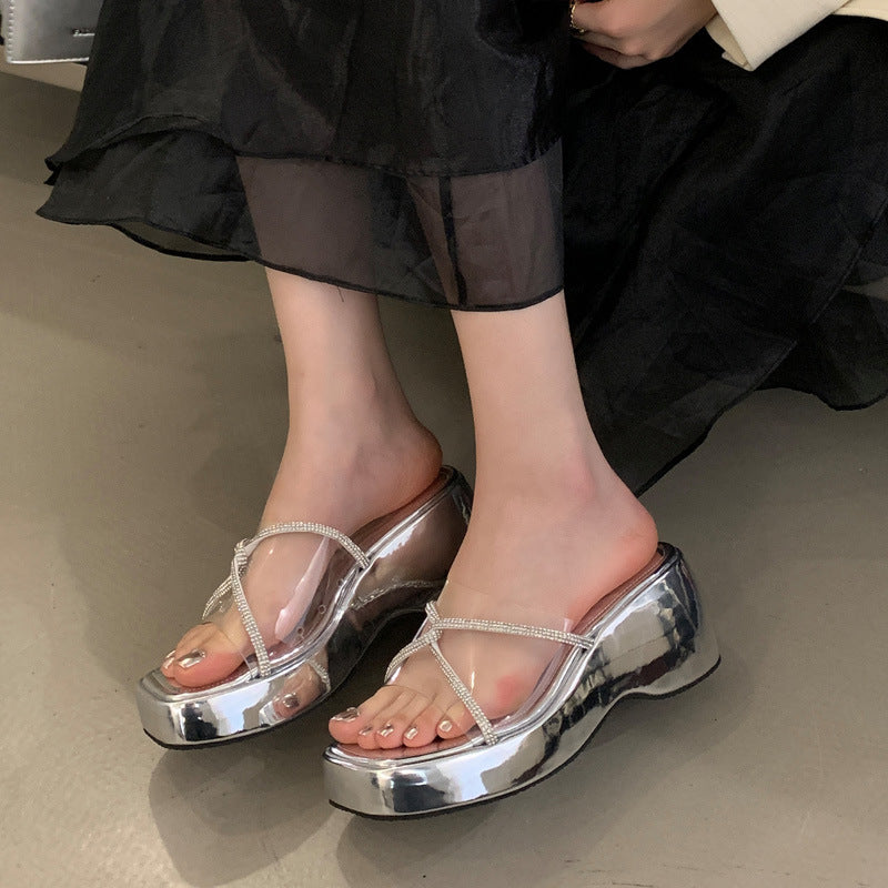 Dame Plateau-sandaler med gennemsigtigt remdesign og glitrende accenter Stilla