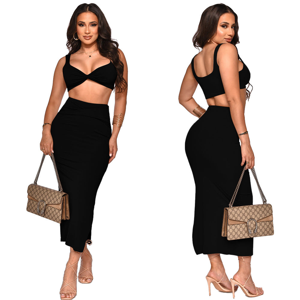 Dame To-delt Sæt bestående af Crop Top og tætsiddende Nederdel med asymmetrisk Design Stilla