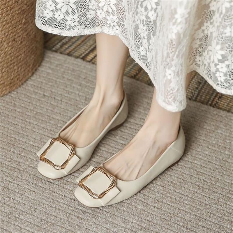 Dame elegante Ballerinas med moderigtige smykkedetaljer og komfortabel sål Stilla