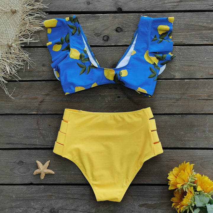 Dame bikini-sæt med voluminøse flæsedetaljer og fashionable cut-outs Stilla