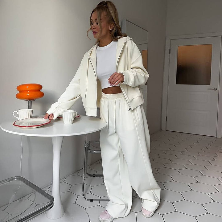 Dame afslappet lounge sæt lavet af blødt, åndbart materiale med hættejakke og løstsiddende bukser Stilla