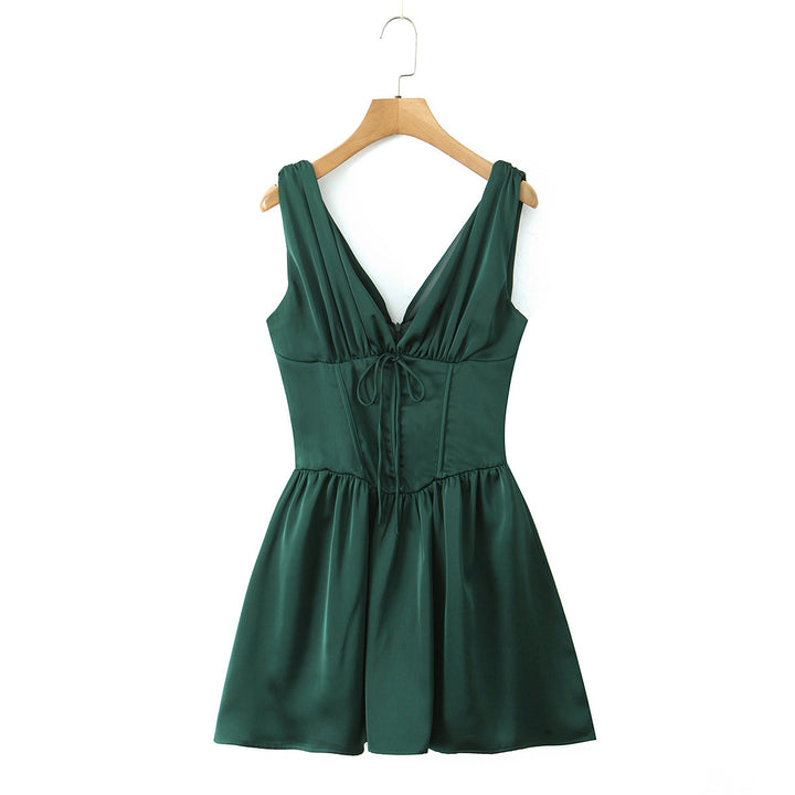 Dame strapless satinkjole med dyb V-udskæring og justerbar snor Stilla