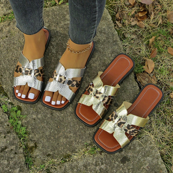 Dame Slide-sandaler med dekorative krydsremme og skridsikker sål Stilla