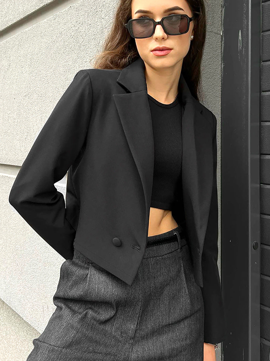 Dame kort blazer med moderne snit og elegant design Stilla