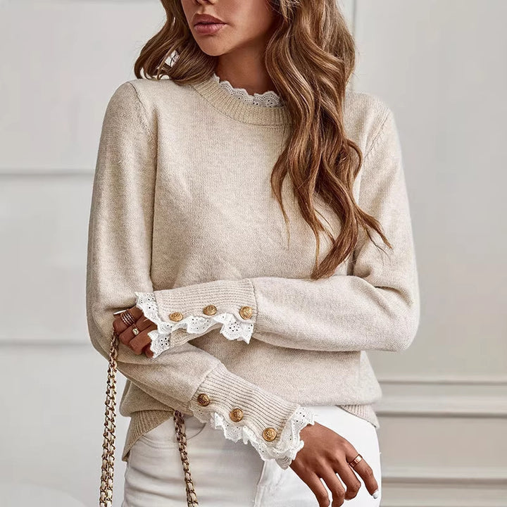 Damer fin sweater med dekorative blonderærmer og elegante knapdetaljer Stilla