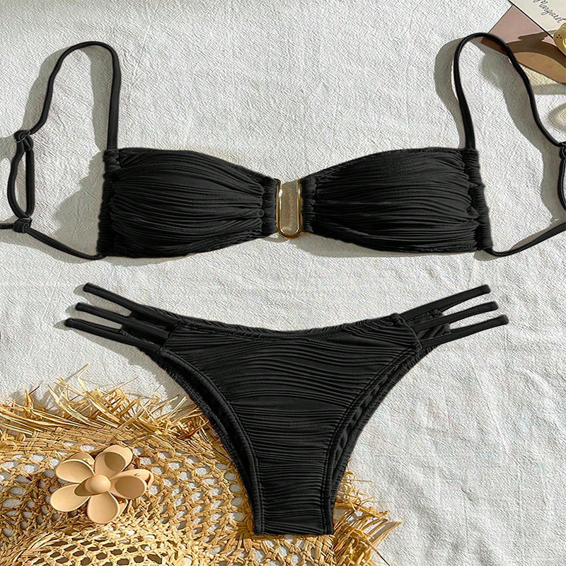 Dame bandeau bikini med raffineret flæsedesign Skovae