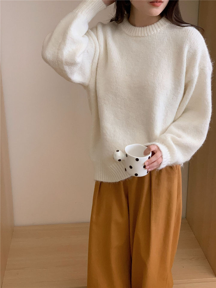 Kvinders fluffy oversized sweater lavet af blødt strik Stilla