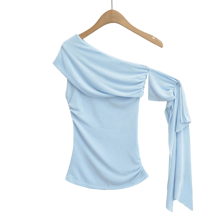 Dame stilfuldt, asymmetrisk top med raffinerede draperingselementer Stilla