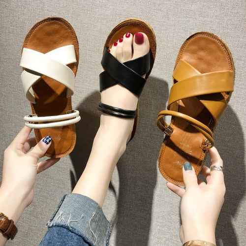 Dame na flade sandaler med krydsede polstringstropper, tredobbelt elastisk hælstrap og ergonomisk korksål Skovae