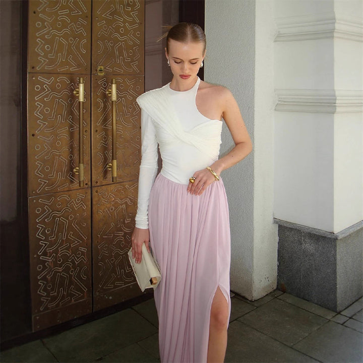 Dame maxikjole med asymmetrisk design og elegant indpakningstop Stilla