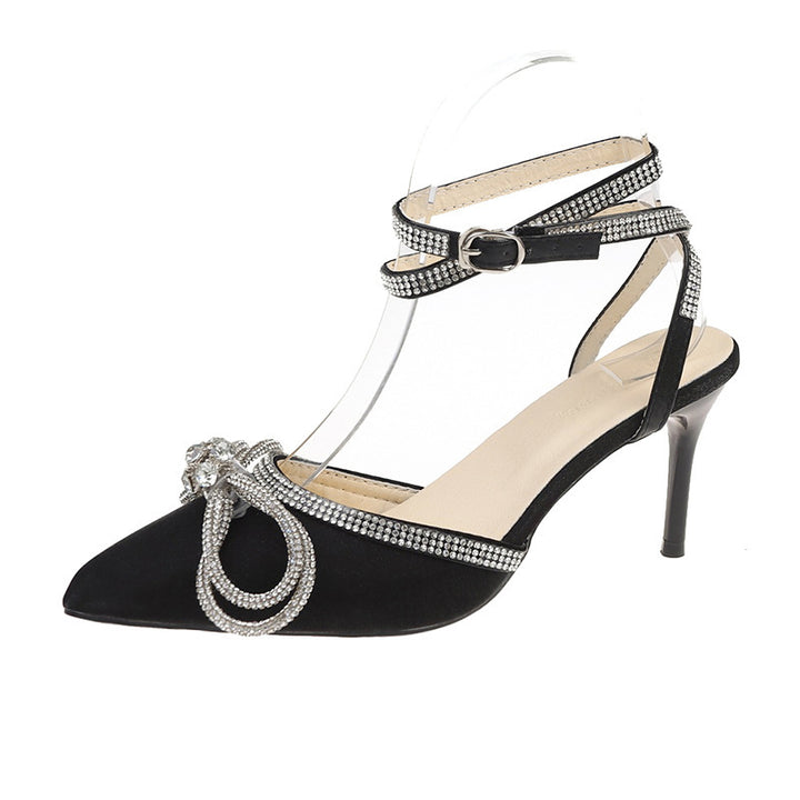 Dame nan spids Riemchen-pumps med glitrende strass-sløjfeapplikation og justerbar ankelsnøre Skovae