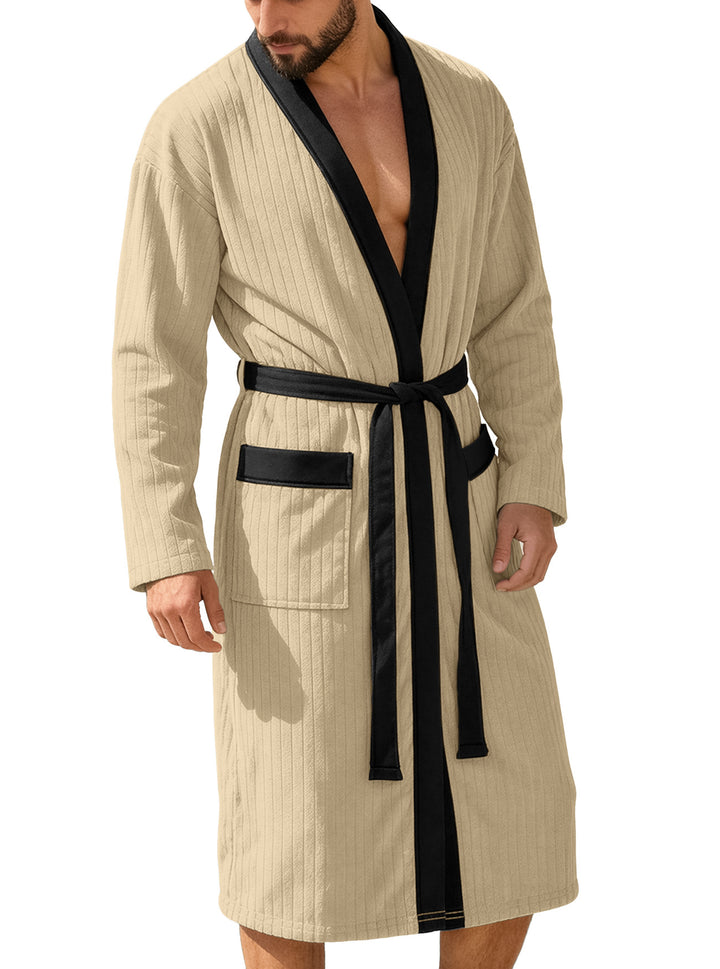 Herrer nan wadenlang Ribbadekåbe i kimono-stil med sjalkrave og kontrastpaspel Skovae
