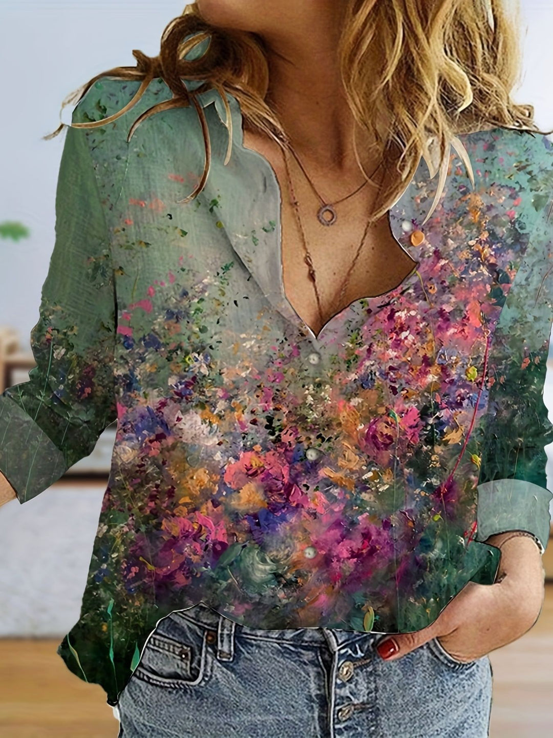 Damebluse med floralt tryk og afslappet snit Stilla