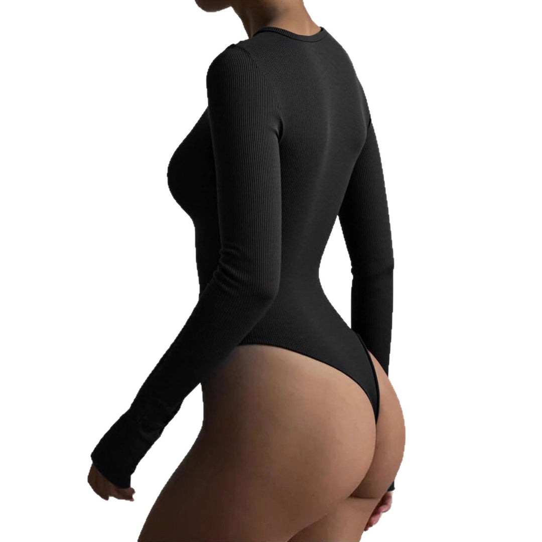 Kvinders langærmet bodysuit med elegant knaplukningsdesign Stilla