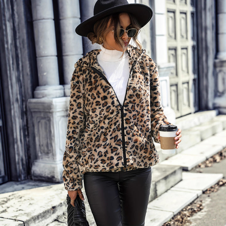 Dame fleecejakke med leopardmønster og praktisk lynlås Stilla