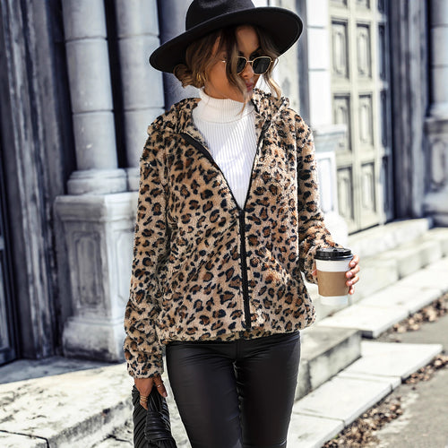 Dame fleecejakke med leopardmønster og praktisk lynlås Stilla