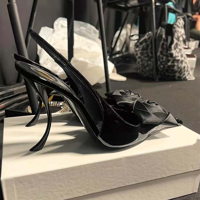 Dame højhælede slingback-pumps med dekorativ blomsteraccent Stilla