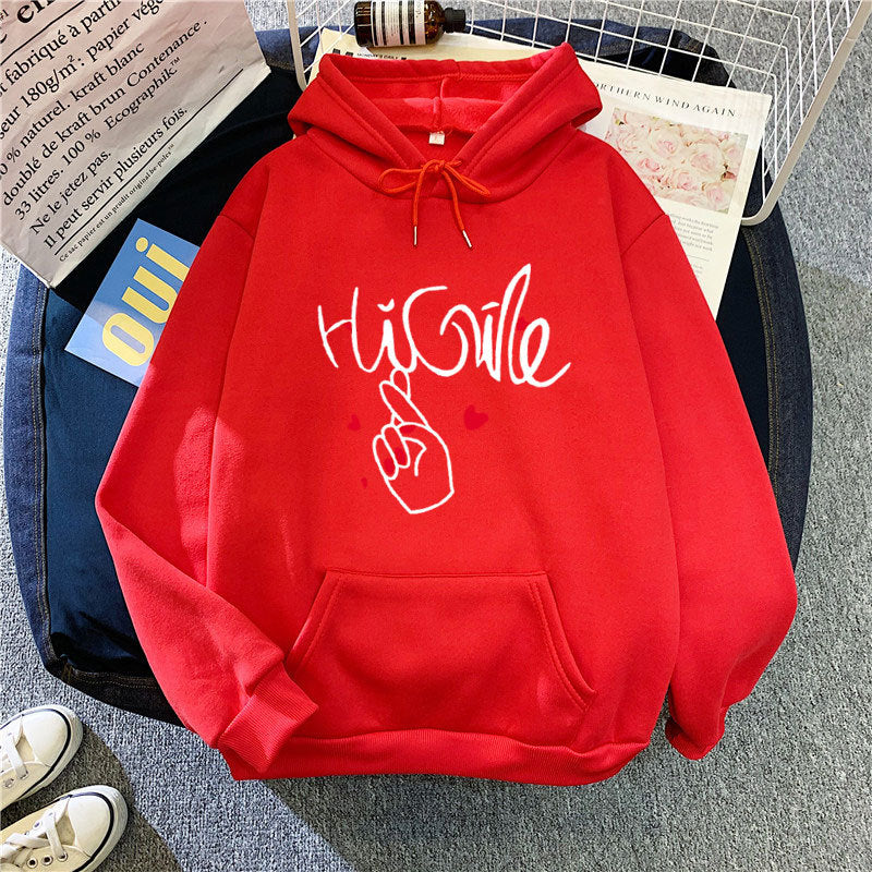 Dame hoodie med kreativt grafisk design Skovae