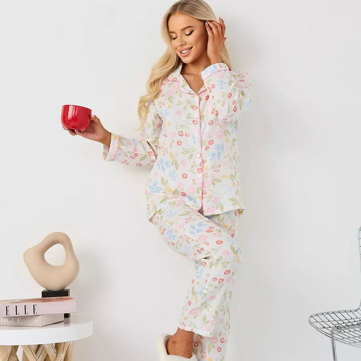 Dame pyjamasæt med blomsterdesign og løs pasform Stilla