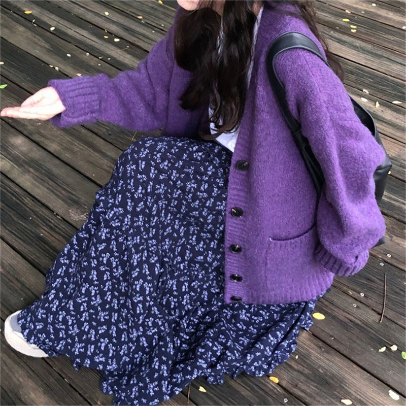 Damer Cozy Cardigan med dyb V-hals og dekorative knapper Stilla