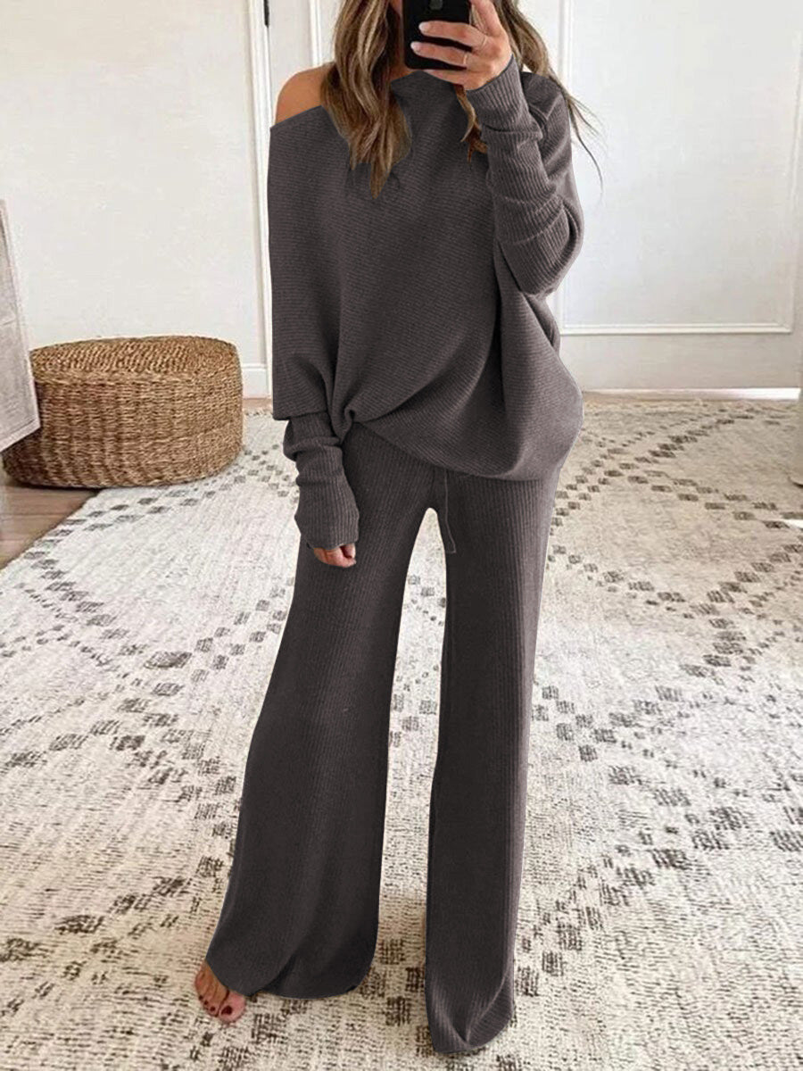 Kvinders afslappede strik loungewear sæt med løstsiddende pasform og off-shoulder top Stilla