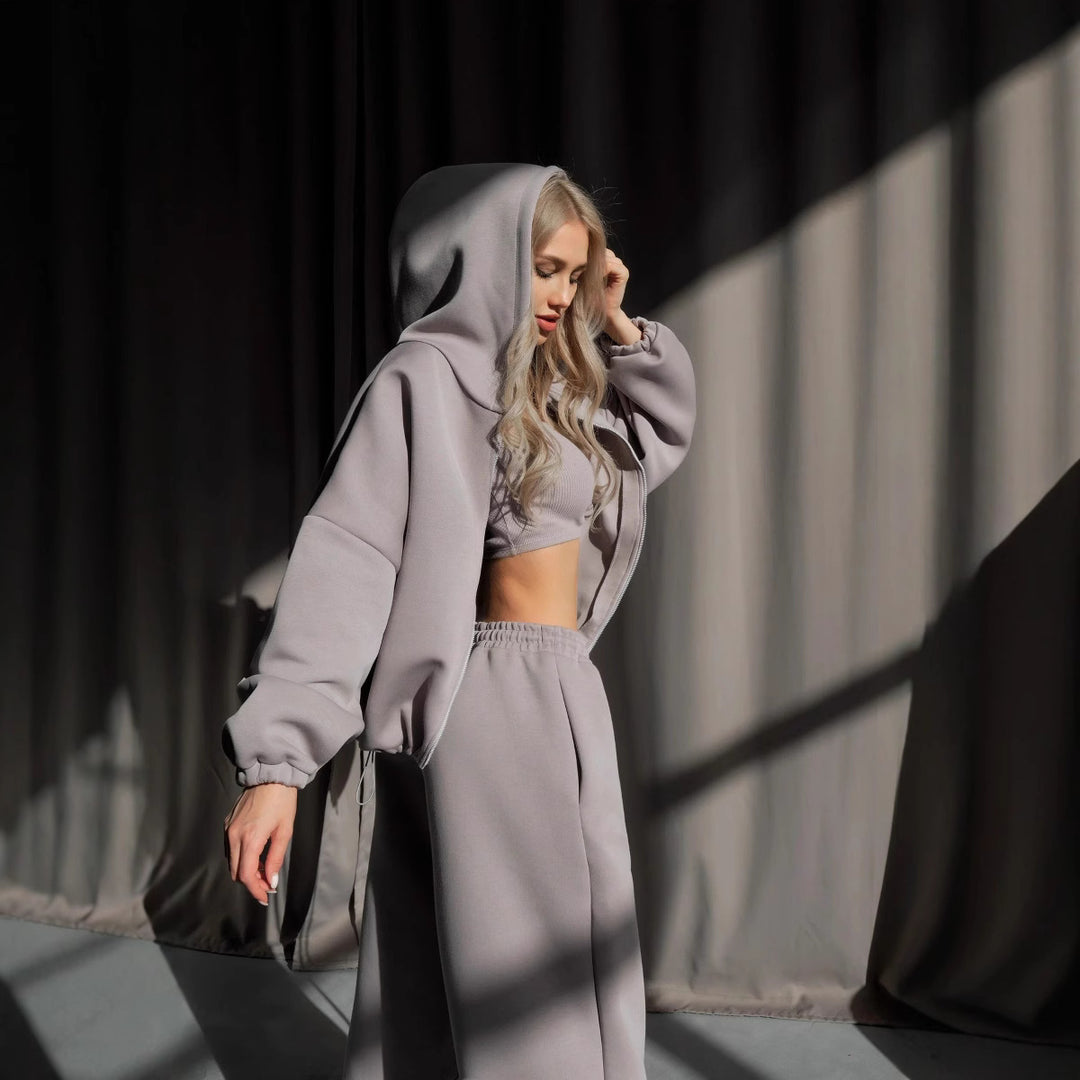 Kvindernes sporty cropped hoodie med innovativ finish Skovae