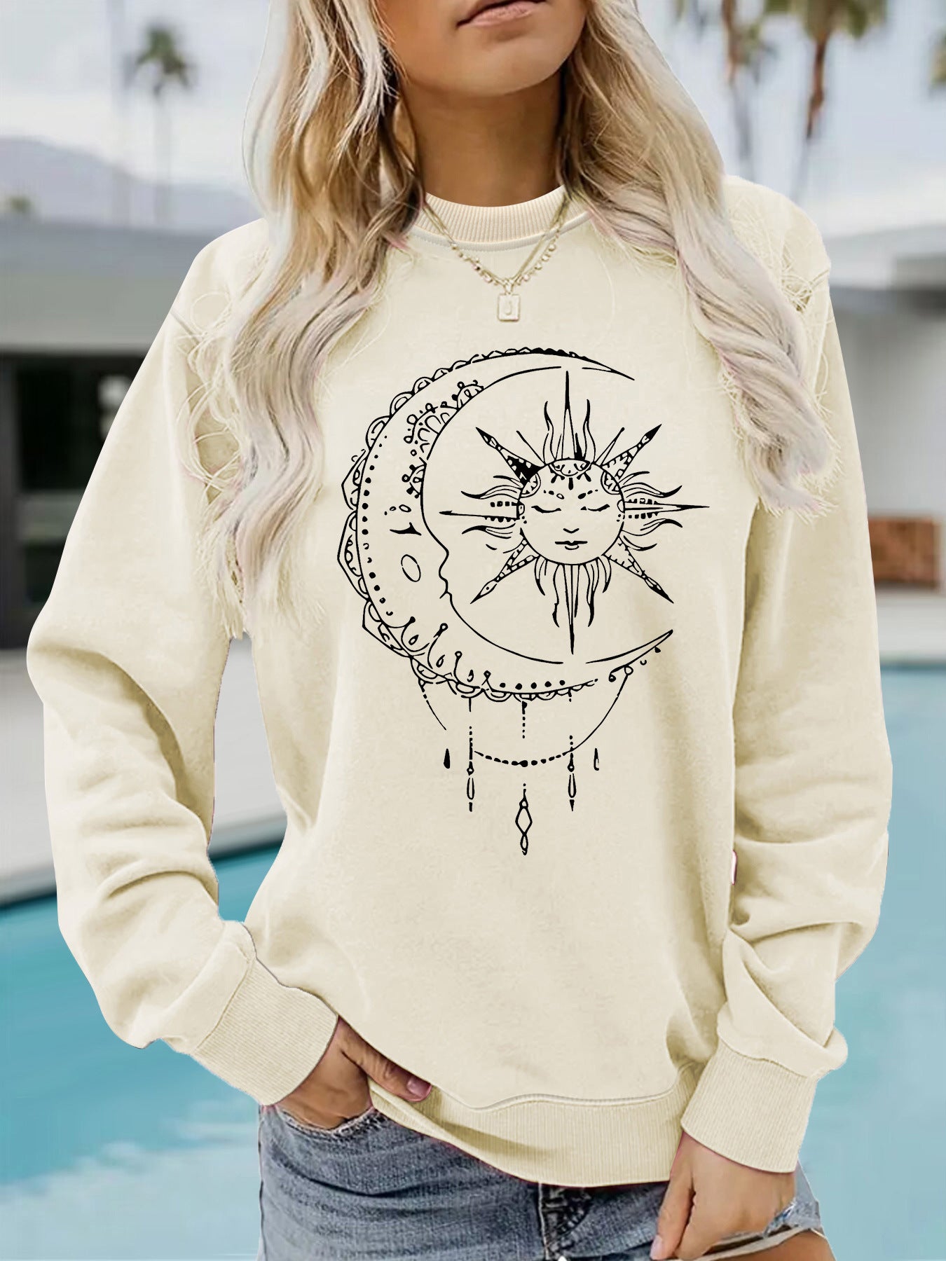 Kvinders sweatshirt med kunstnerisk sol- og månedesign Stilla